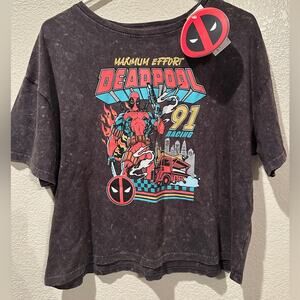 NWT Marvel Disney Deadpool 91 Racing Maximum Effort cropped Tee sz L XL